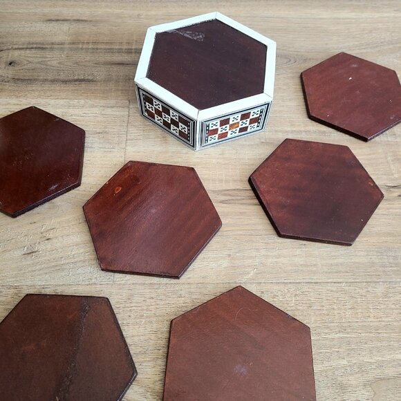 Set of 6 wooden mosaic marquetry coasters in box. - Picture 6 of 7